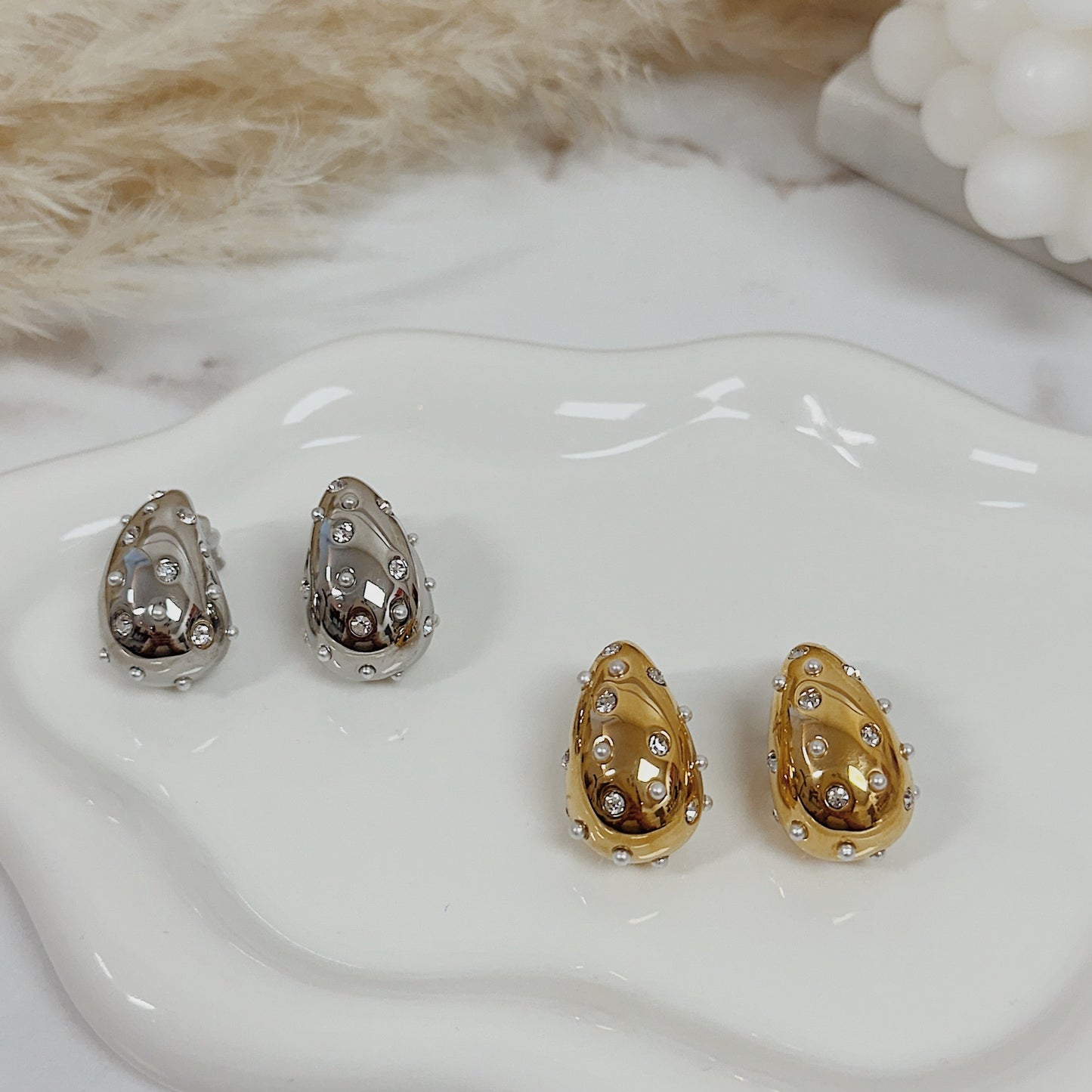 Drop pearls and zirconia Earrings